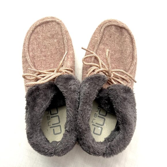 Hey Dude Women's fur lined sneaker booties Size 6 - Picture 4 of 11